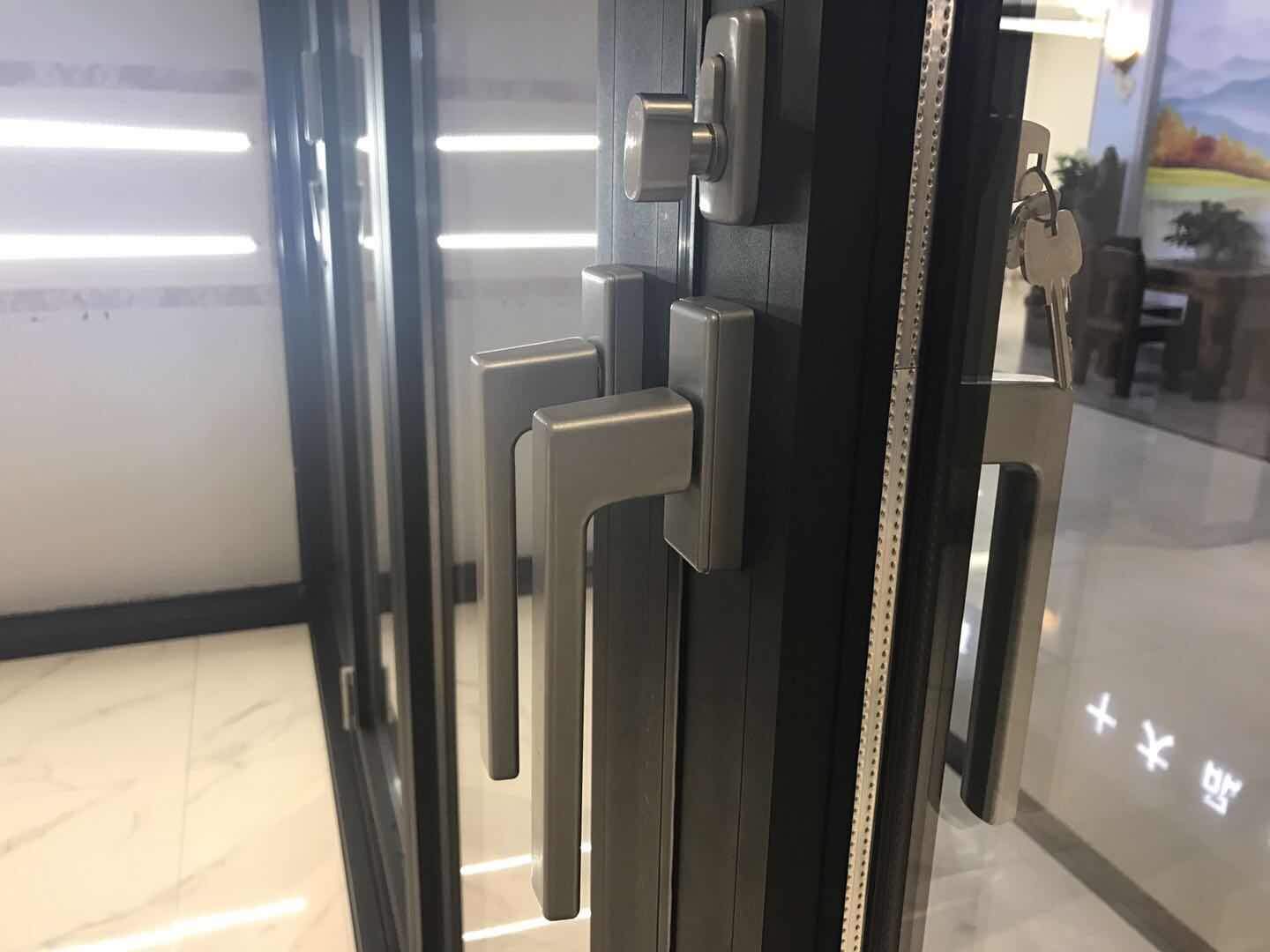 铝合金折叠门